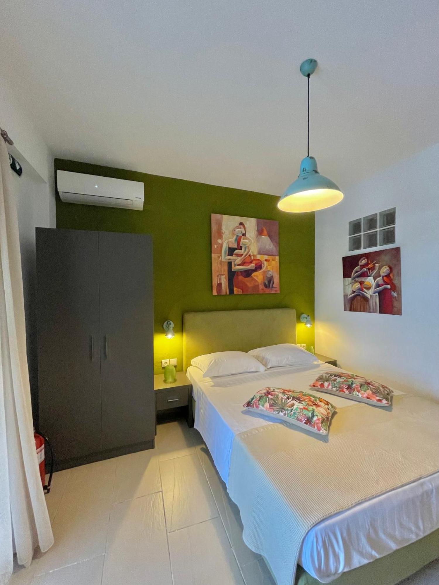 Koumaros Aparthotel Aya Paraskevi Dış mekan fotoğraf